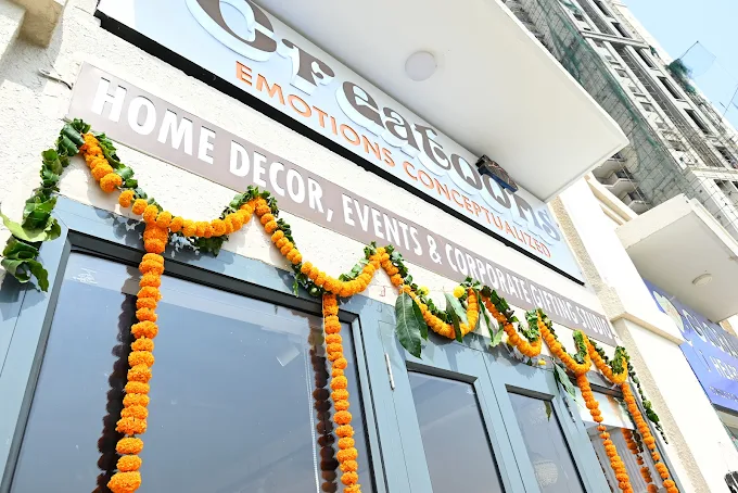 Creatoons Gifting solutions | gift shop in noida | Customised gifts