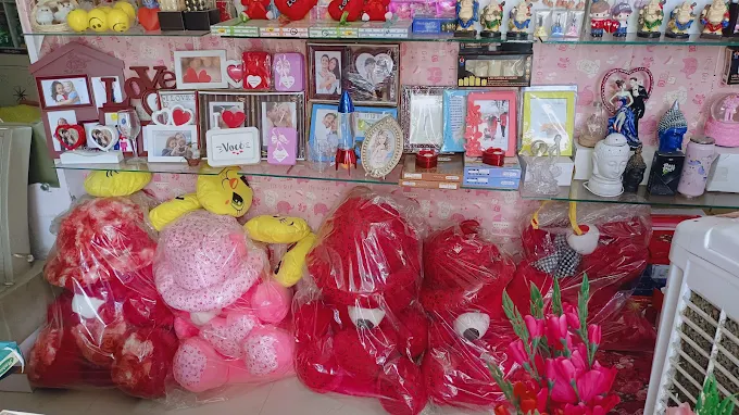 Blossom Gift Gallery